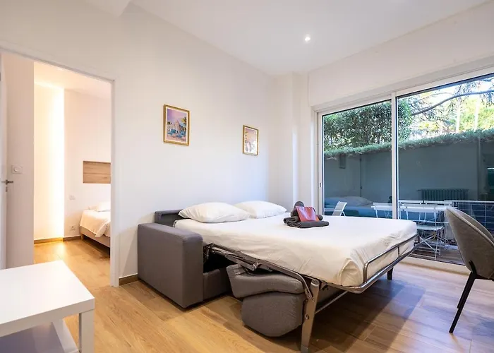 L'essenza D'azur * ניס